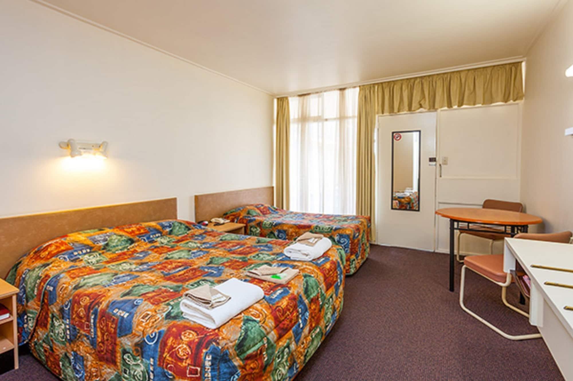 Karama Motor Inn Мілд'юра Екстер'єр фото